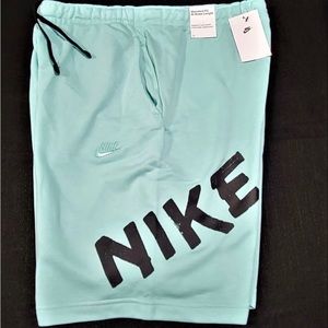 New With Tag Nike Men Club shorts